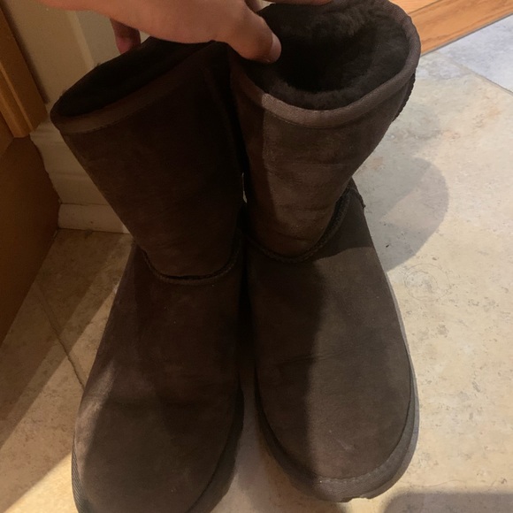 Chocolate brown Uggs size 6 great condition - Picture 3 of 3